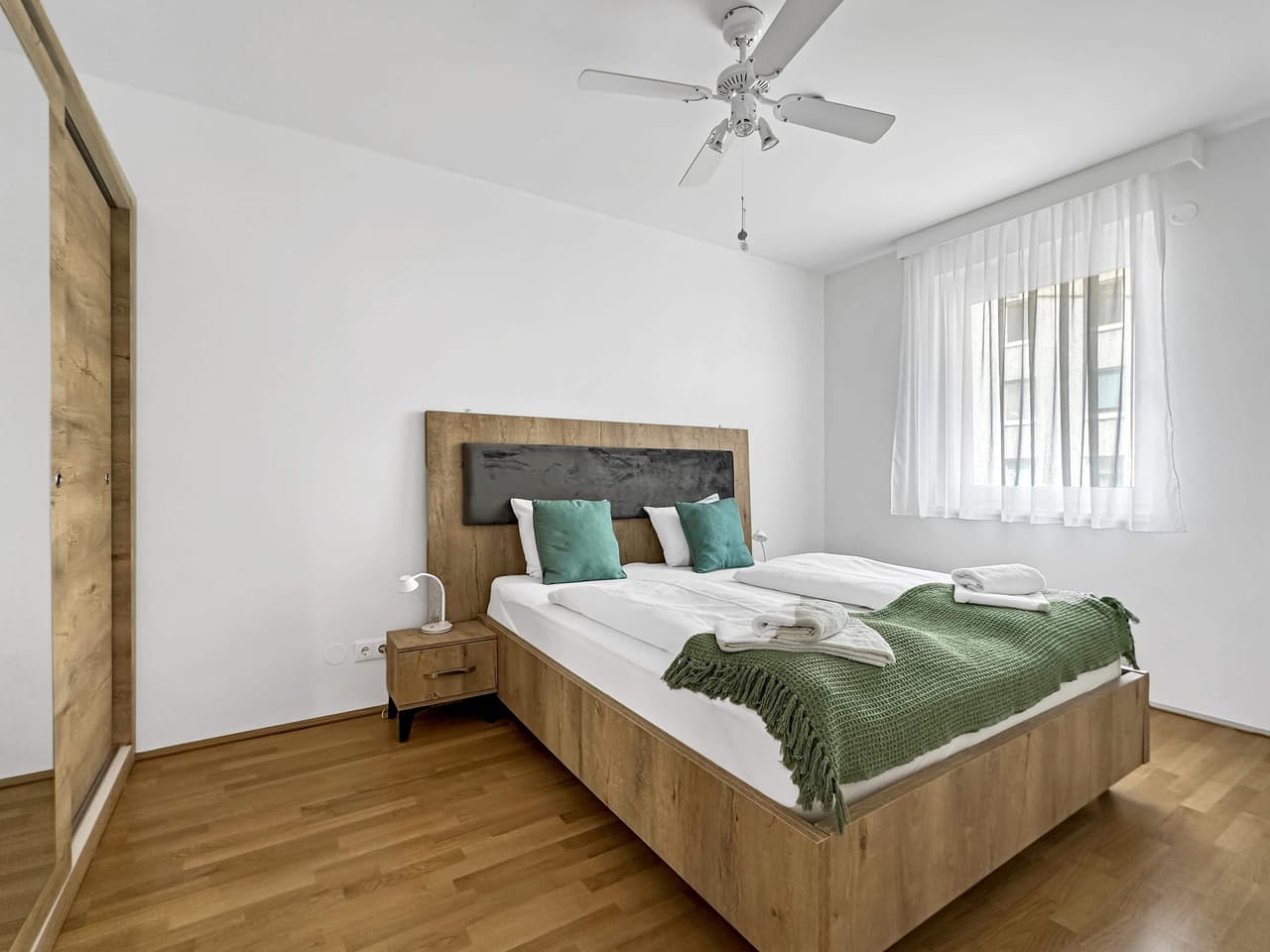 Gemütliche und ruhige Wohnung mit Balkon und Klimaanlage 1