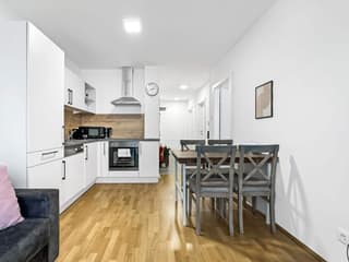 Gemütliche und ruhige Wohnung mit Balkon und Klimaanlage 3
